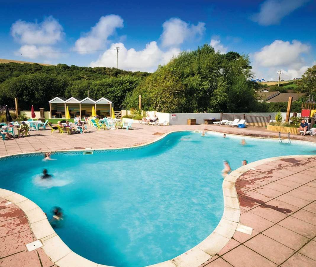 Porth Retreat At Newquay Bay Resort Экстерьер фото